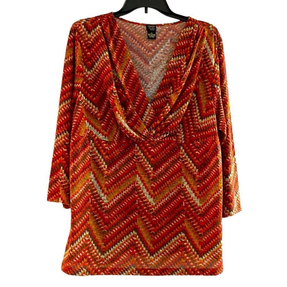 2X PLUS rafaella studio woman Gorgeous colors 3/4 sleeve V-neck w/ pleating 2X
C
